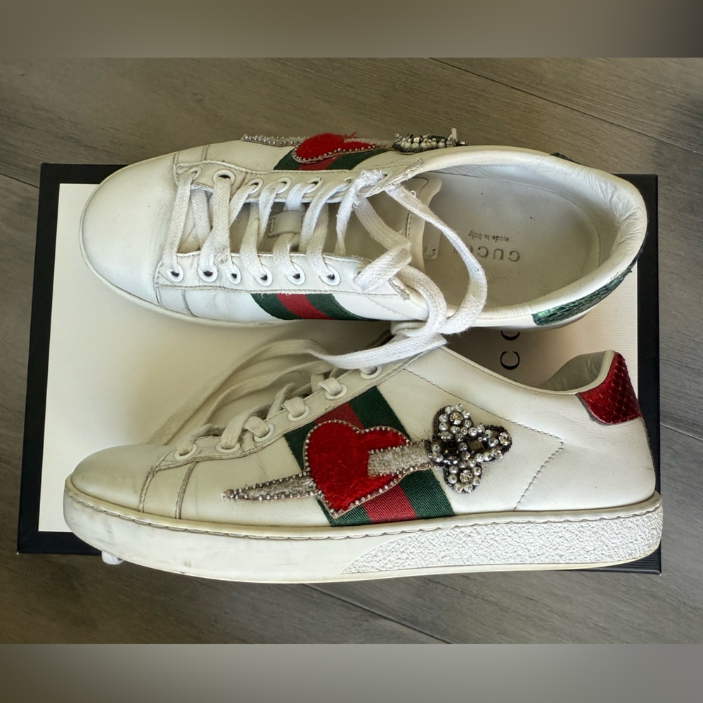 Used Gucci Ace Sneakers size 35 (US 5.5) with box & dust bags